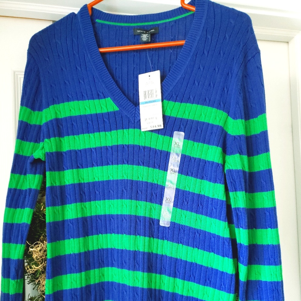 Tommy Hilfiger sweater--XL